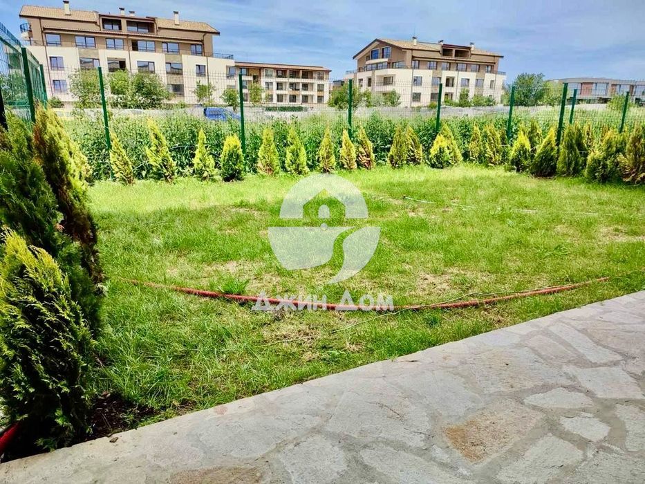 Продава се Тристаен апартамент в Бургас, Сарафово - 120 кв.м за 2059 €/кв.м - Снимка #1