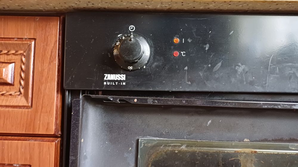 Zanussi духовой шкаф
