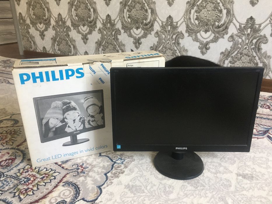 Продается монитор Philips 193V