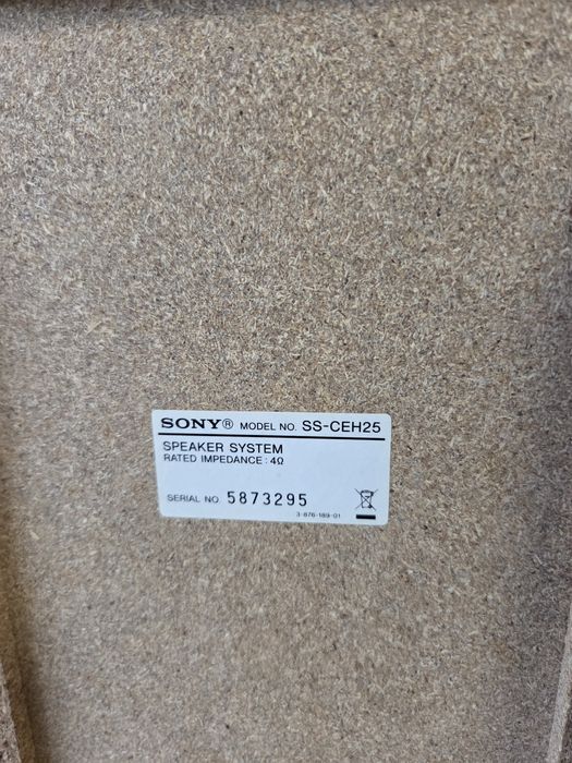 Mini combina audio Sony (radio, casetofon, CD, USB)