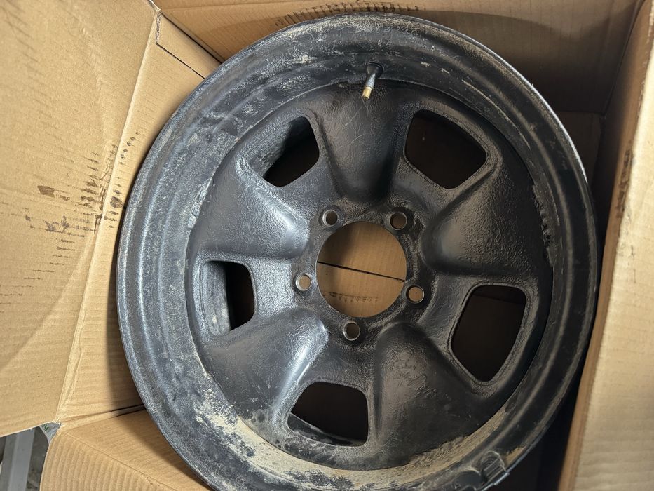 Jante r16 5x139,7