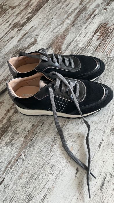 Geox спортни обувки в отлично състояние!!! 35 номер