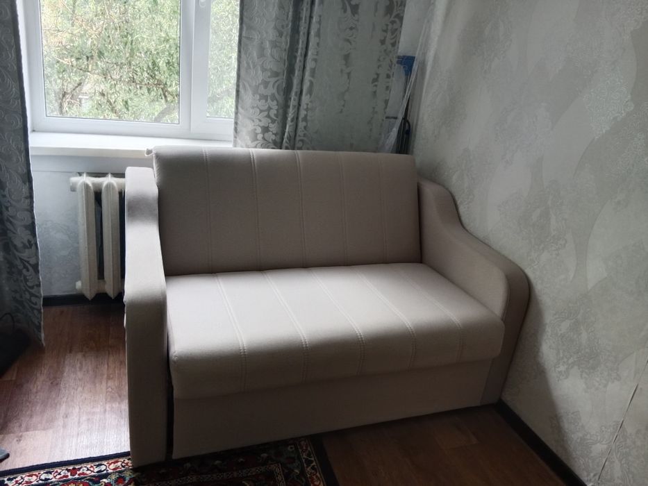 Продам диван в хорошем состоянии