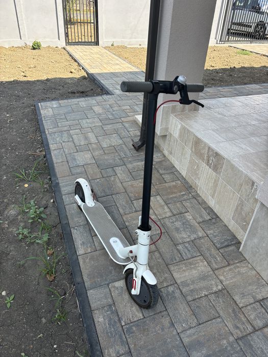 Trotineta Xiaomi M365
