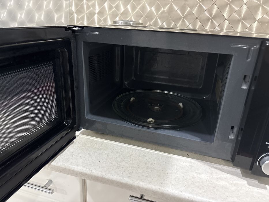 Продам микроволновую печь