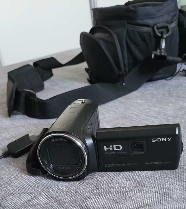 Cameră video Sony Handycam Projector PJ620