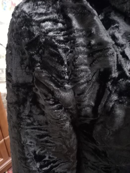 Шуба  искусственная каракуль