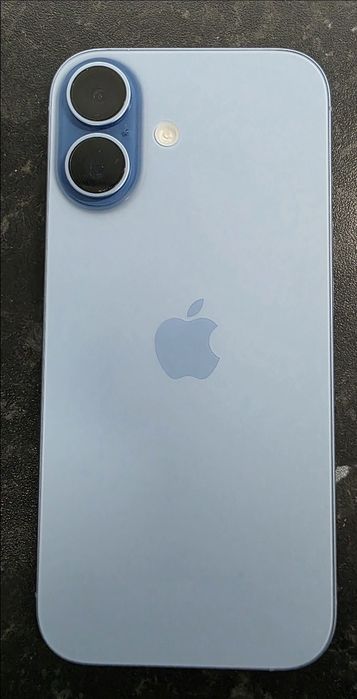 Iphone 17 256 bue на 57 цикъла