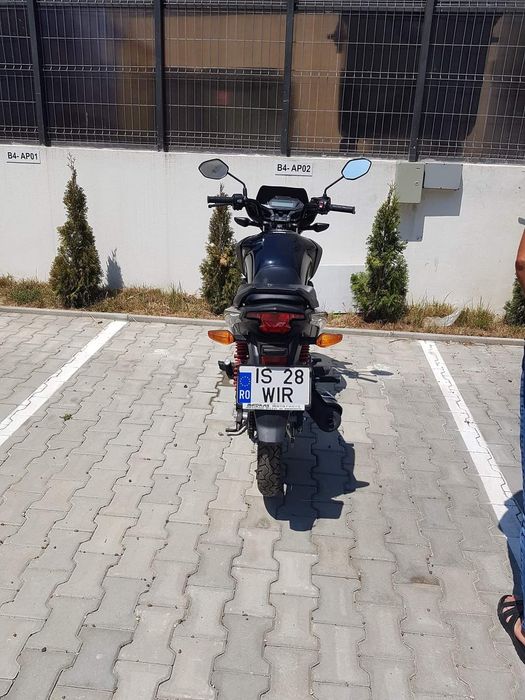 Vînd Honda CB 125 F din anul 2021 luna iulie consum 1,5 % inmatriculata ITP. Pina in 2026 fara zgirieturi impecabila acte la zi se da doar cu fiscal p
