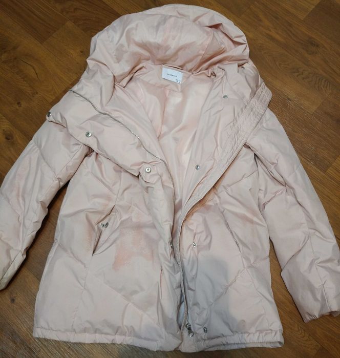 Продам куртку Reserved