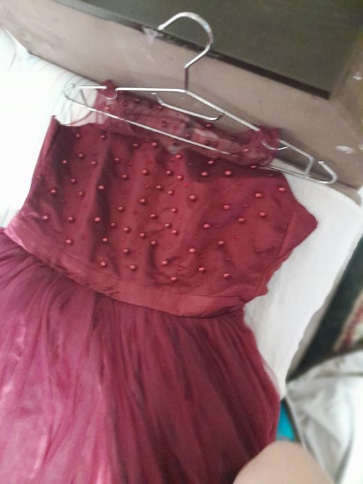 Продам платье темно бардовое очень красивое одевала один раз новое бра