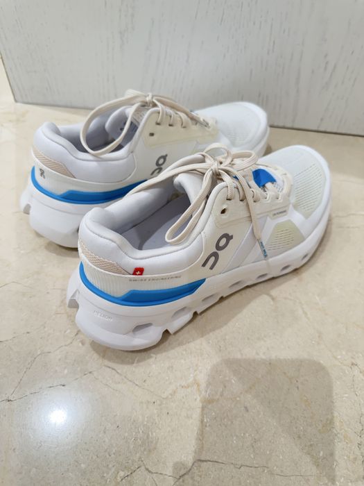 On running маратонки