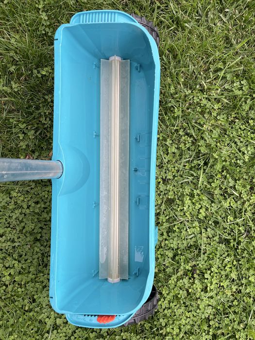 Dispozitiv de imprastiere Gardena Classic 300, 10 l, 45 cm