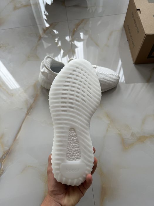 Adidadi Yezzy 350 V2