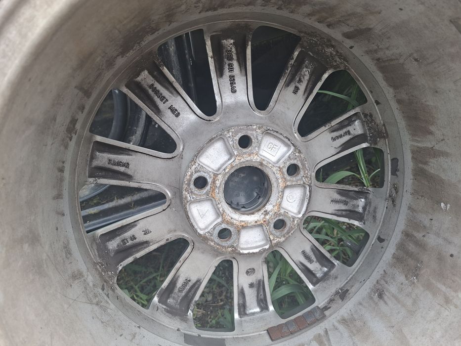 Vând set 4 roți complete Volkswagen jante aliaj R16 cu anvelope M+S