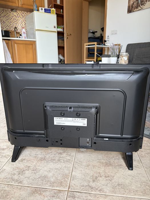 Телевизор Crown 32 инча