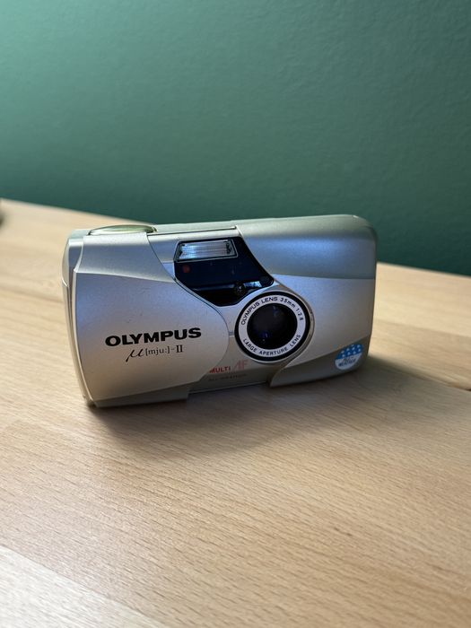Olympus MJU-ii aparat foto pe film