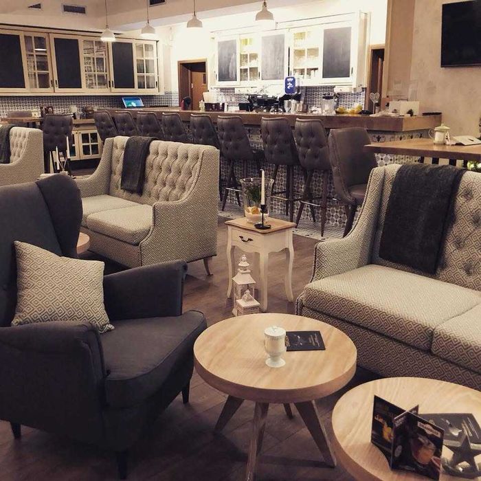 Цялостно обзавеждане за заведение - 30000лв