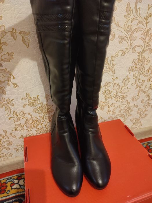 Женские сапожки..