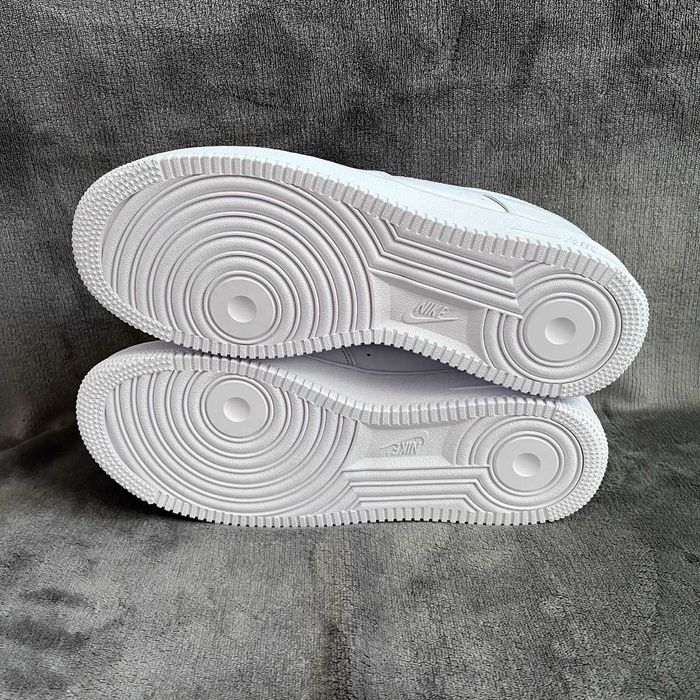 Air Force 1 ‘07 WHITE( NU off-white, trapstar, bape, yeezy, jordan)