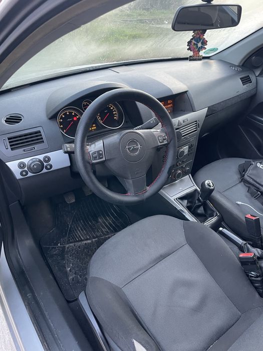Opel astra h 1.6 benzina 105 cp