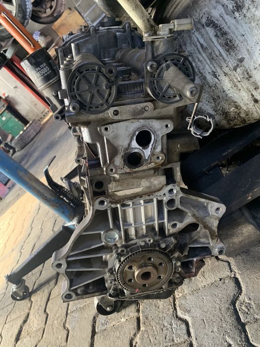 Двигатель Фольксваген поло 1.6