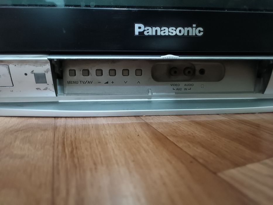 Телевизор Panasonic диагональ 52см бу рабочий