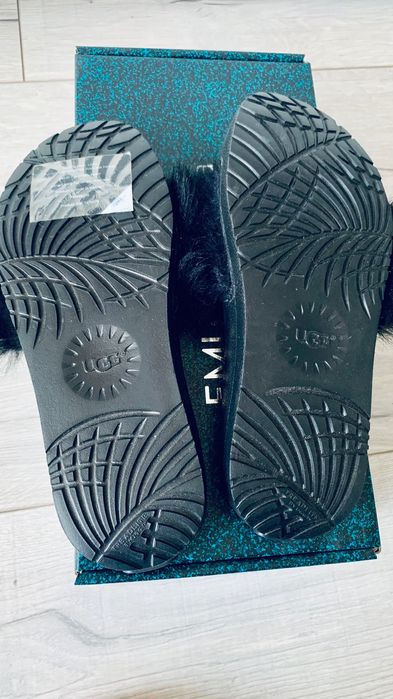 Papuci UGG originali