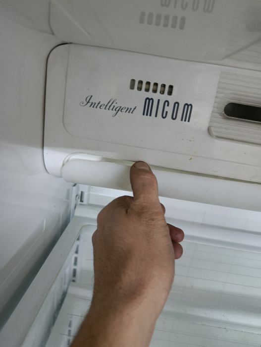 Продам холодильник