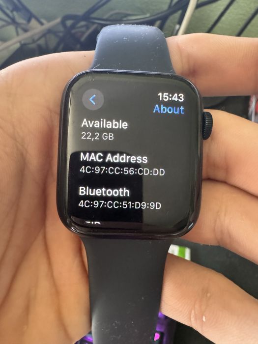 Apple Watch SE (2nd gen) midnight aluminium