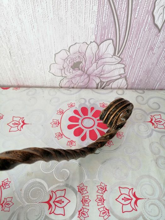 Кованная подставка для ёлки