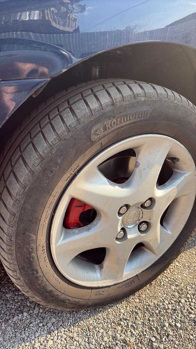 Toyota Corolla Verso (Тойота Корола Версо)