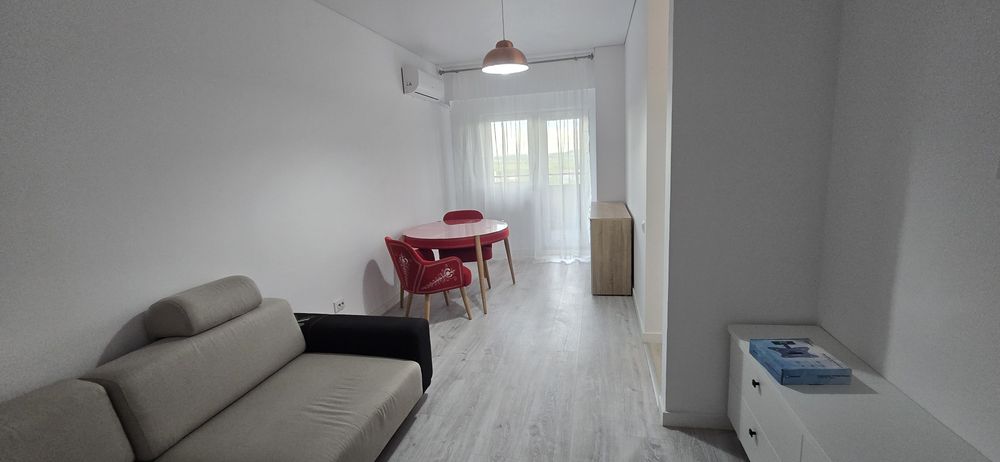 Pers Fizică apartament 2 camere  +  parcare