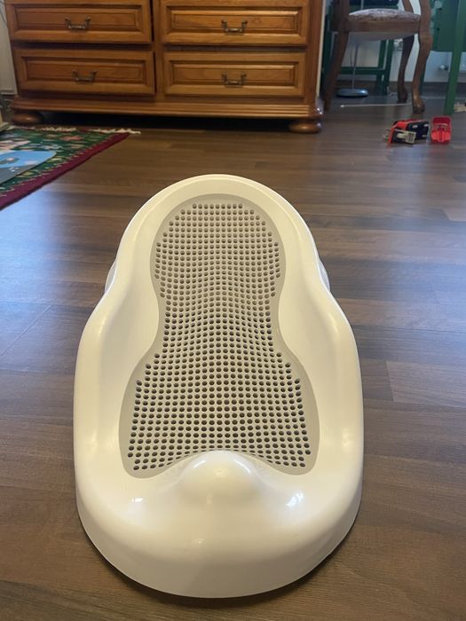 Suport de baie ergonomic