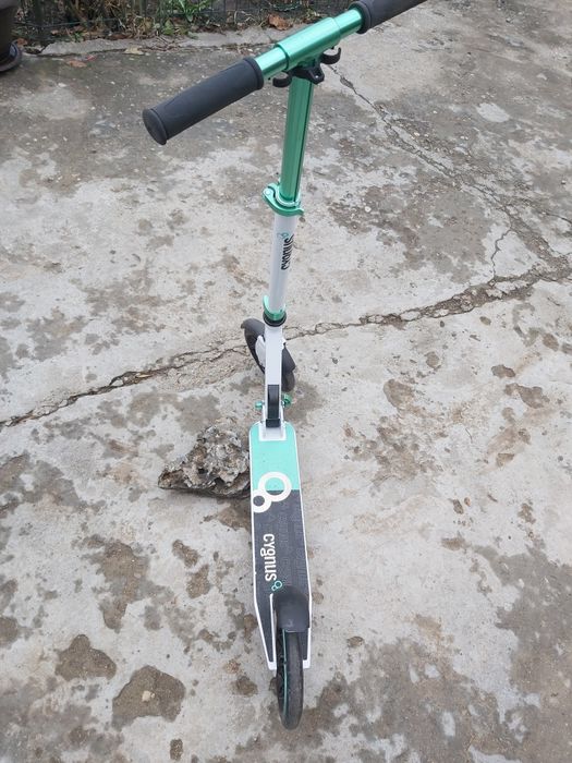 Vând trotineta gygnus