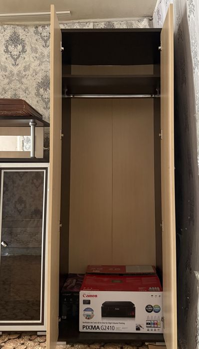 Продам мини стенку за 40тыс. Состояние хорошее.