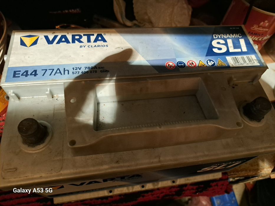 Baterie auto de vânzare
