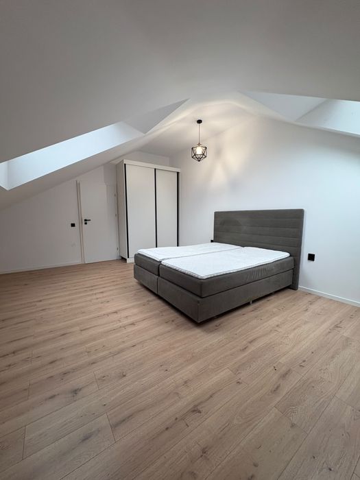 Inchiriez apartament  floresti