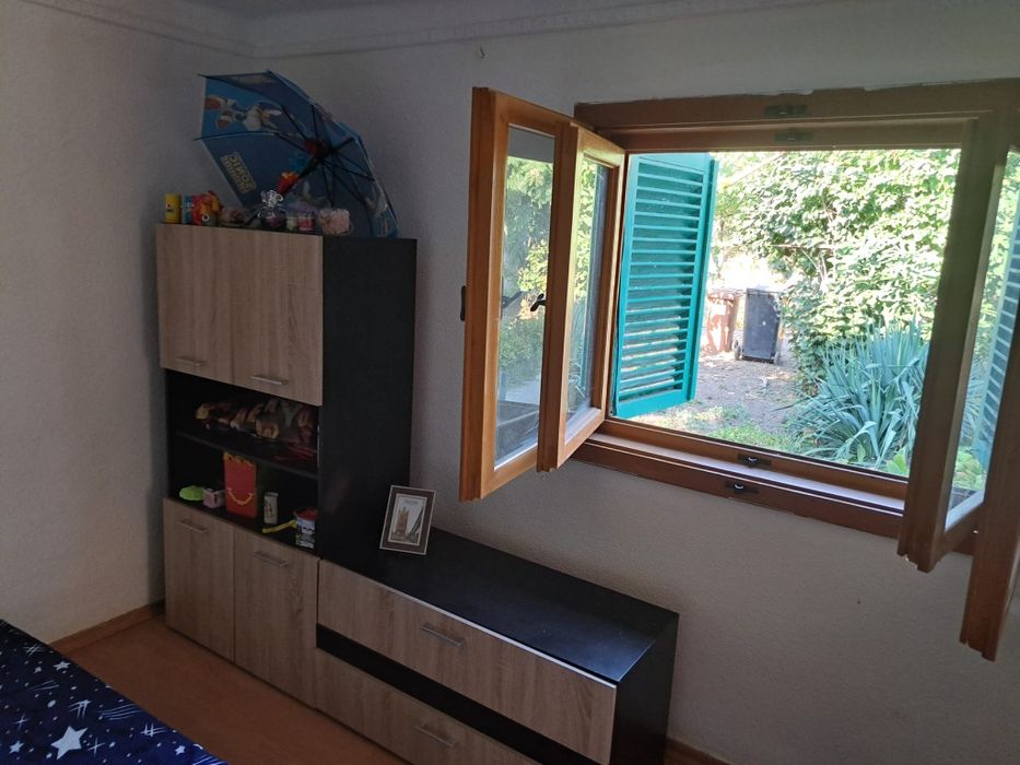 Teren cu casă de vânzare  în com Traian,  jud Braila , 103 mp, teren 1330 mp, apa și curent, baie în casa