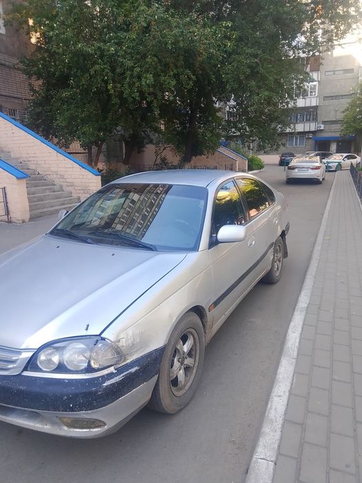 Продам Тойота Авенсис