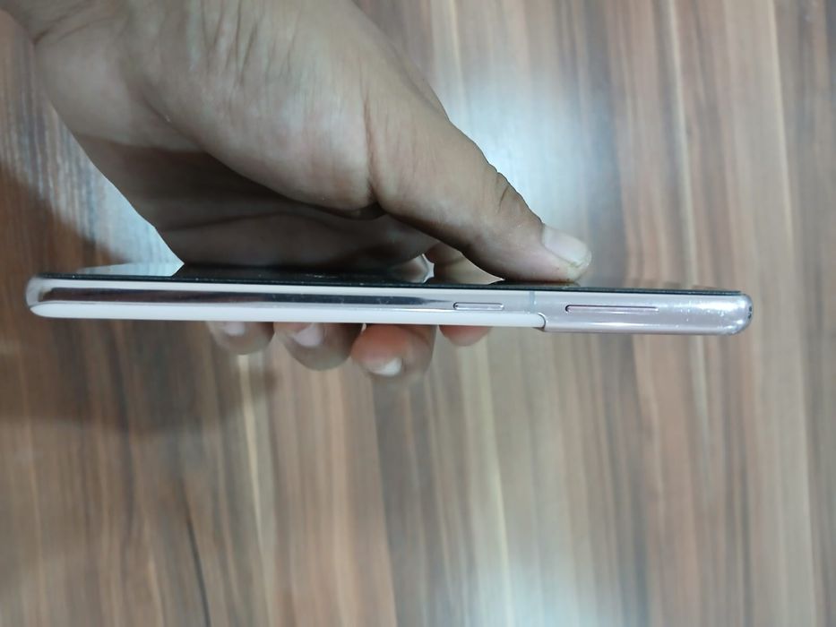 Samsung S 21 сатылады