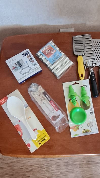 Излелия Таппервей