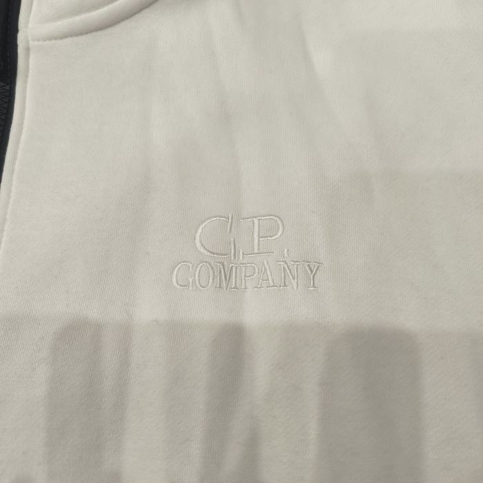 C.P. Company бял суичър/худи НОВ