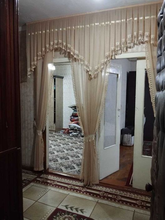 СРОЧНО прадается 2комнатная квартира,в Чирчике.