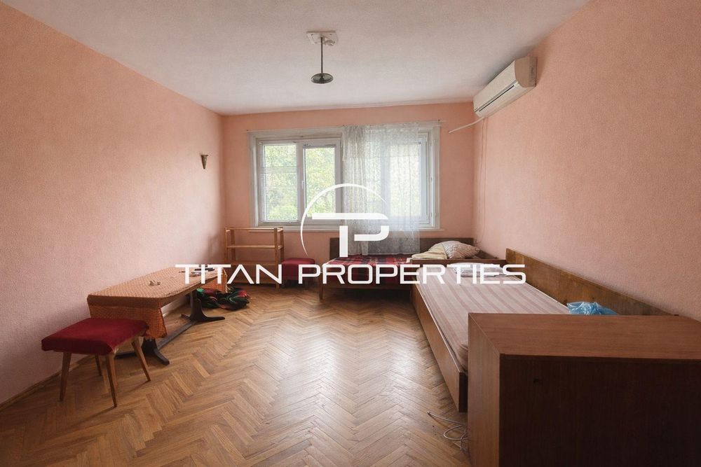 Продава се Четиристаен апартамент в Пловдив, Младежки Хълм - 170 кв.м за 1471 €/кв.м - Снимка #4