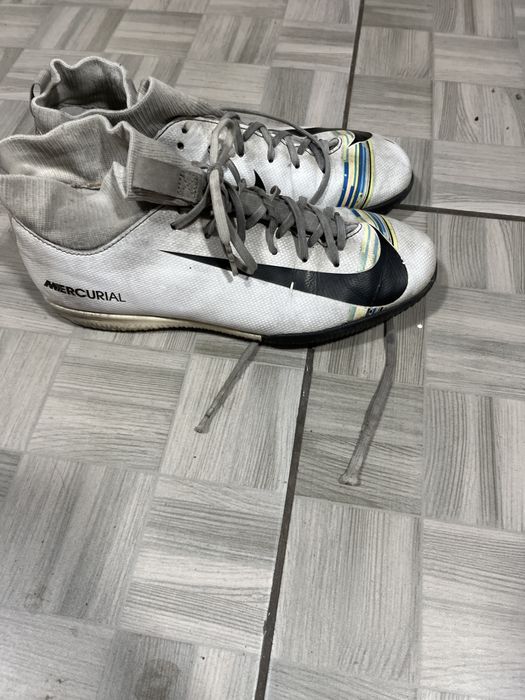 Ghete fotbal sala nike mercurial