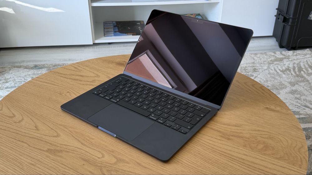 Macbook Air M2 8Gb ram 256Gb SSD 13"