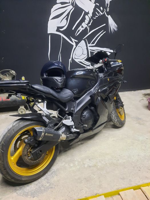 Yamaha thundercat r1