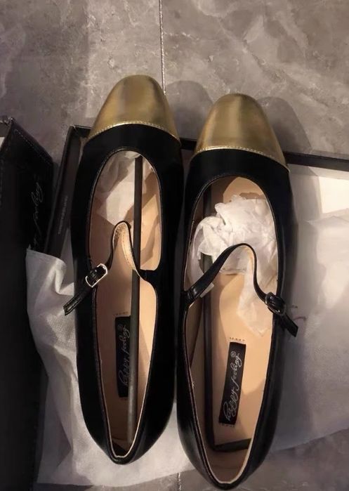 Аяқ киім(балетка)