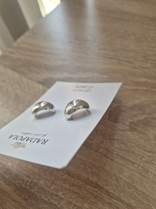 Обеци на бранда Radapola